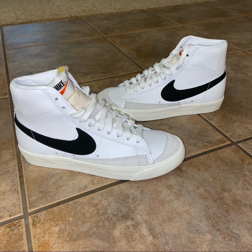 Nike Blazer Mid 77 High Top Sneaker Shoes size 7